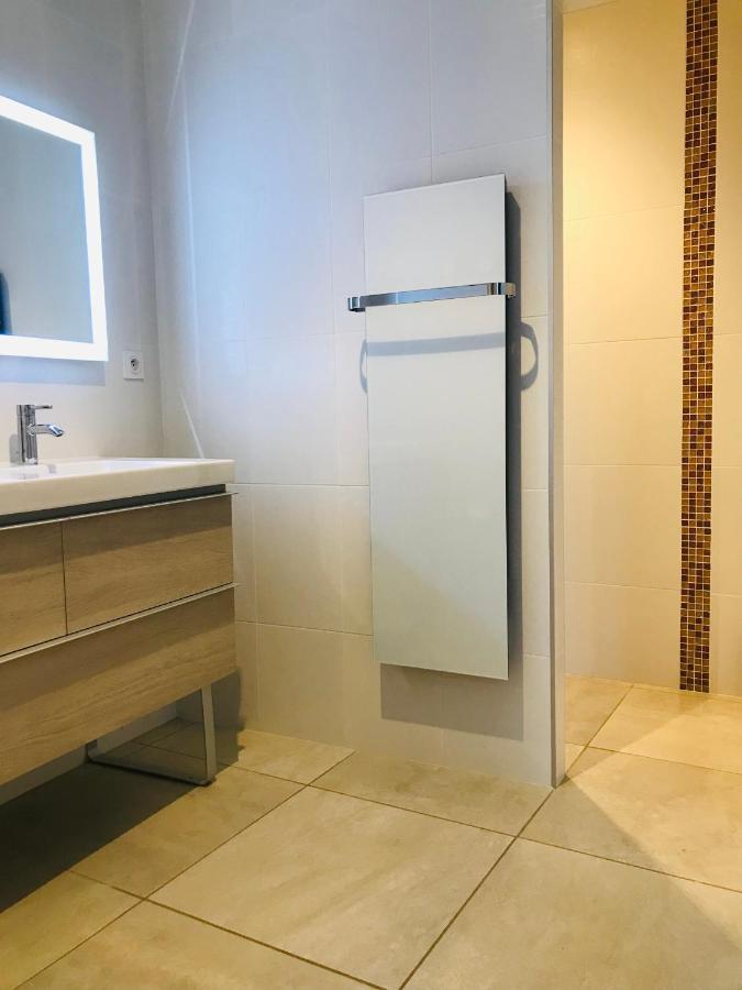 Ferme St Pierre Suite avec chambre et salon privé Chabeuil Esterno foto