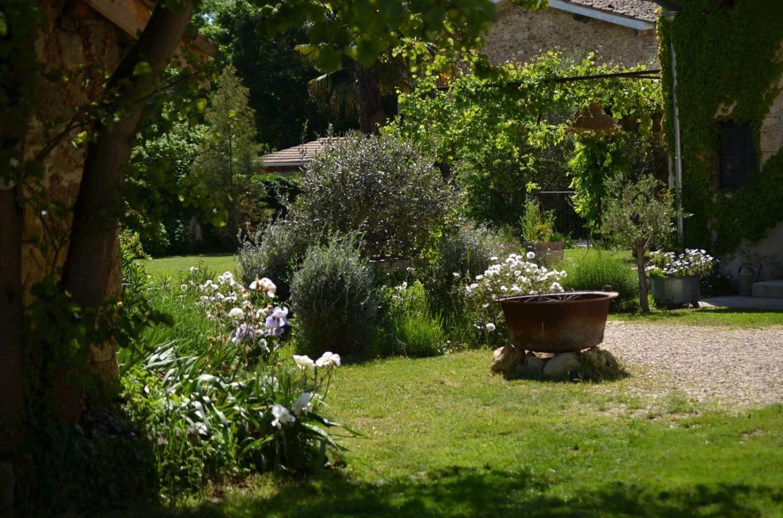 Ferme St Pierre Suite avec chambre et salon privé Chabeuil Esterno foto