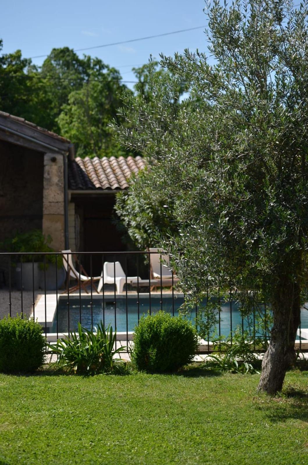 Ferme St Pierre Suite avec chambre et salon privé Chabeuil Esterno foto