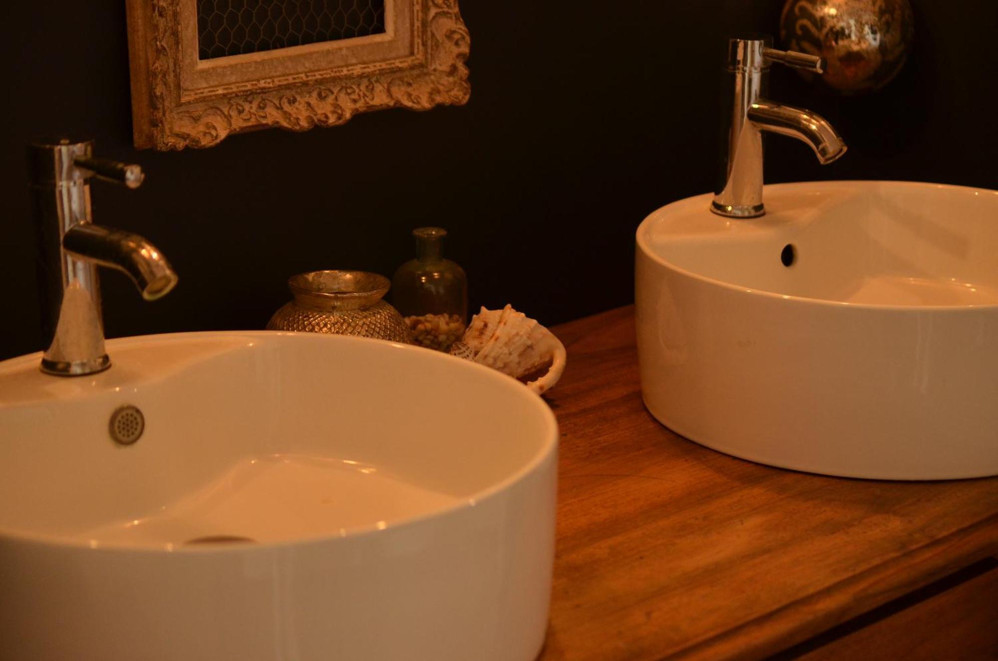 Ferme St Pierre Suite avec chambre et salon privé Chabeuil Esterno foto